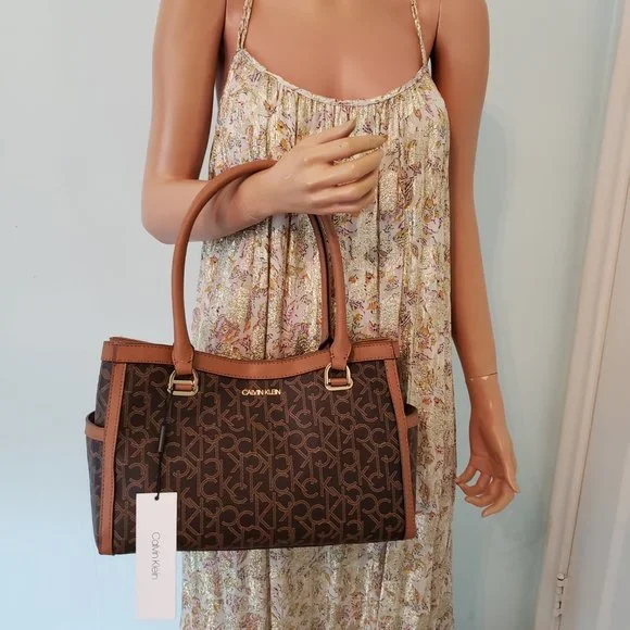 NWT CALVIN KLEIN Logo Satchel.